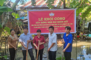 LỄ KHỞI CÔNG XÂY DỰNG NHÀ ĐẠI ĐOÀN KẾT CHO HỘ GIA ĐÌNH CHÍNH SÁCH TRÊN ĐỊA BÀN XÃ THẠNH XUÂN